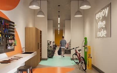 Lakeview DXE Club - 1345 Lakeshore Rd E, Mississauga, ON L5E 1G5, Canada